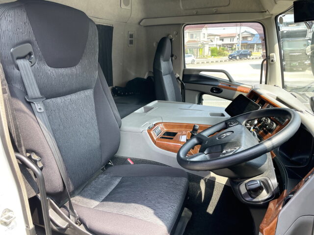 17スーパーグレート　ハイルーフ　ウィング　メッキ多数　アルミホイール　木床