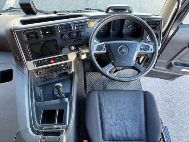 三菱ふそう　スーパーグレート　トレーラーヘッド　ハイルーフ　AT　ステンレスサイドバンパー