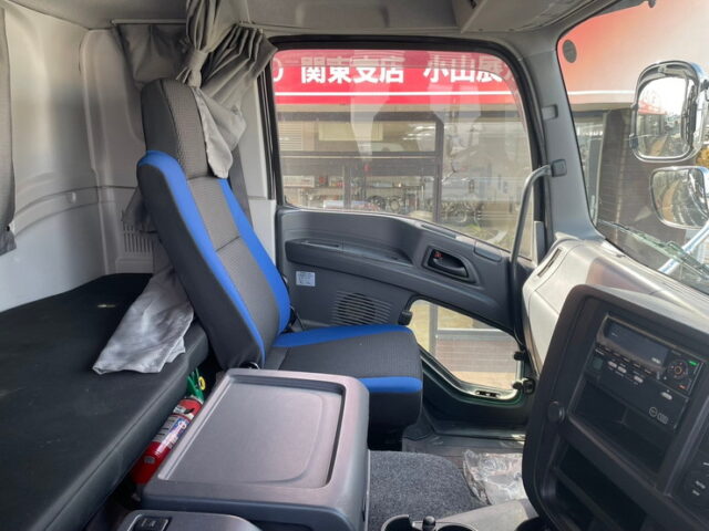 いすゞ　ギガ　ハイルーフ　アルミウィング　380馬力　リア門口ステンレス　