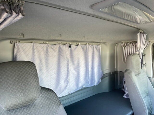 いすゞ:フォワード:ワイド:210馬力:アルミウィング:格納パワーゲート:リアエアサス:アルミホイール