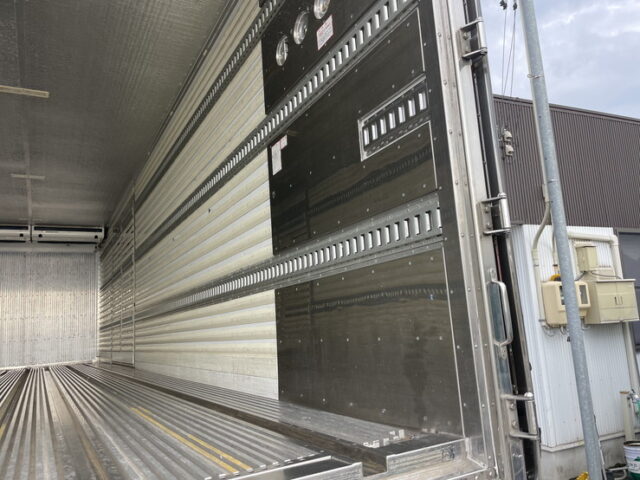 いすゞ　ギガ　ハイルーフ　冷凍バン　サブエンジン　両側観音扉　ステンレス多数