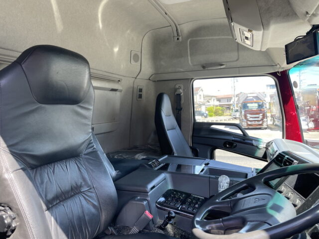 スーパーグレート：ハイルーフ：ウィング：造りボディ：ステンレス多数：420馬力