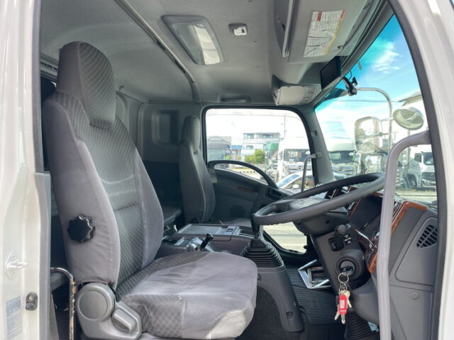 いすゞ：フォワード：増トン：ウィング：7200ボデー：ワイド：6発ターボ