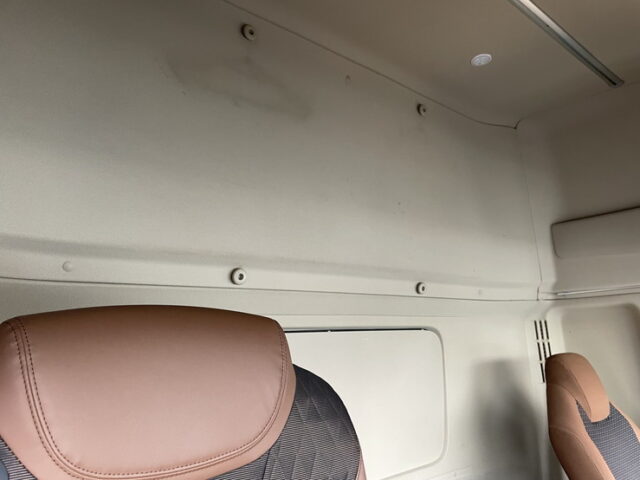 日野：17プロフィア：アルミウィング：ハイルーフ：7MT：リア門口ステンレス：アルミホイール：フロントバイザー ステンレス多数