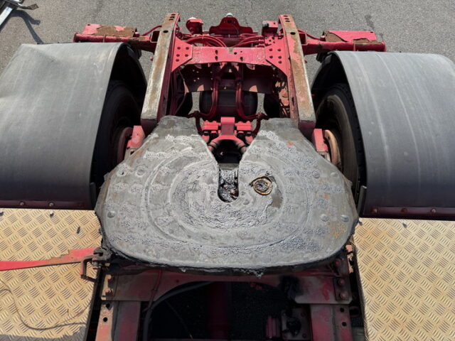 スーパーグレート：ハイルーフ：トレーラーヘッド：メッキ多数：アルミホイール：7速MT