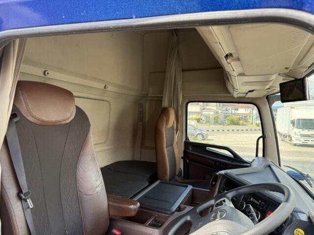 日野：17プロフィア：ハイルーフ：ウィング：メッキ多数：ステンレス多数：プロシフト