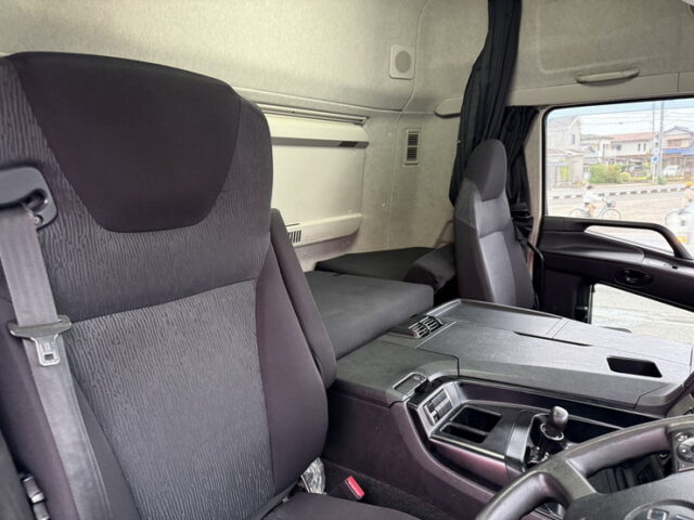 17スーパーグレート：ハイルーフ：メッキ多数：アルミホイール：リア門口ステンレス