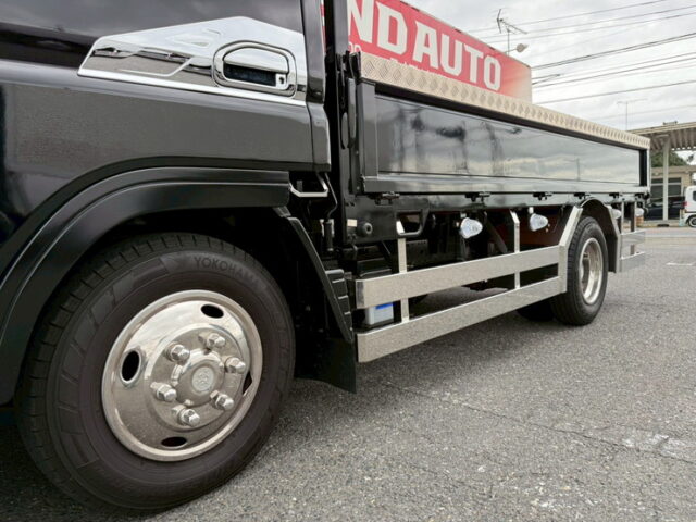 キャンター：平ボデー：前出しバンパー：ステンレスサイドバンパー：マニュアル