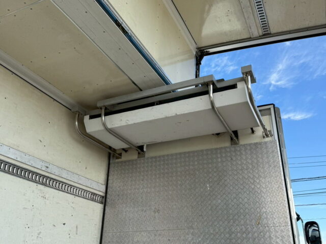 いすゞ：ギガ：冷凍ウィング：サブエンジン：ジョロ4キーストン：ステンレス多数