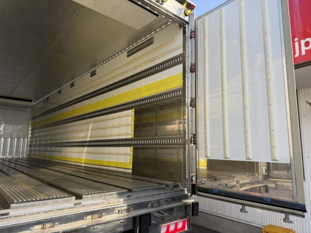 17スーパーグレート：ハイルーフ：冷凍バン：左観音扉2枚：サブエンジン：2エバ