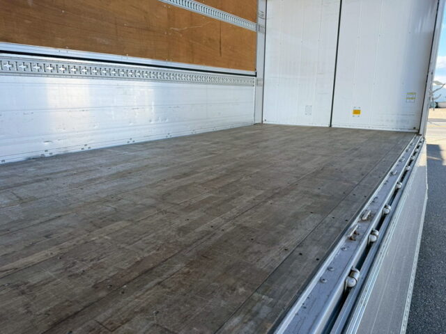 17スーパーグレート:ハイルーフ:ウィング:メッキ多数:アルミホイール:木床