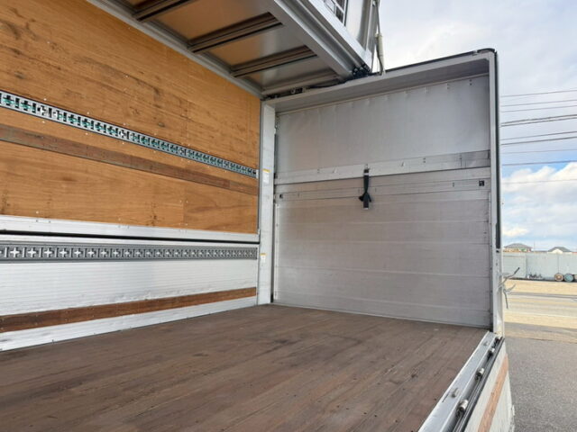 日野:17レンジャー:ハイルーフ:ウィング:6200ワイド:エアサス:跳上ゲート