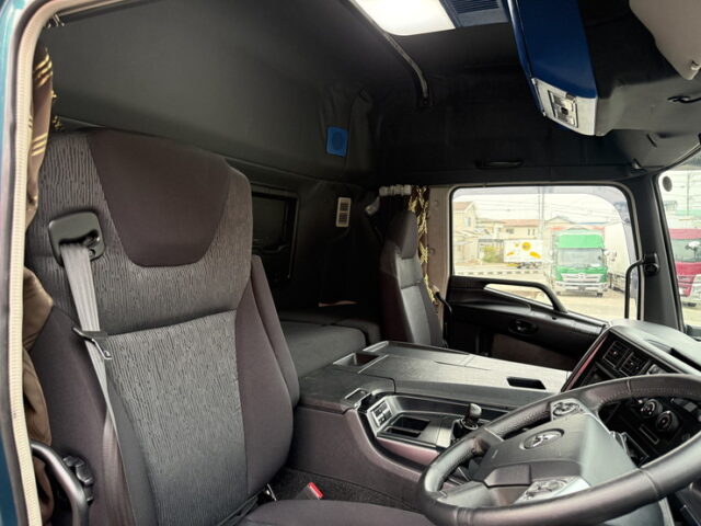 17スーパーグレート：ハイルーフ：ウィング：プレミアムライン：リア門口ステンレス