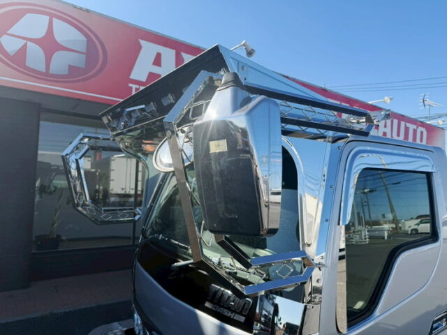 タイタンダッシュ：平ボデー：架装多数：標準幅：アオリステンレス張り：マニ割り