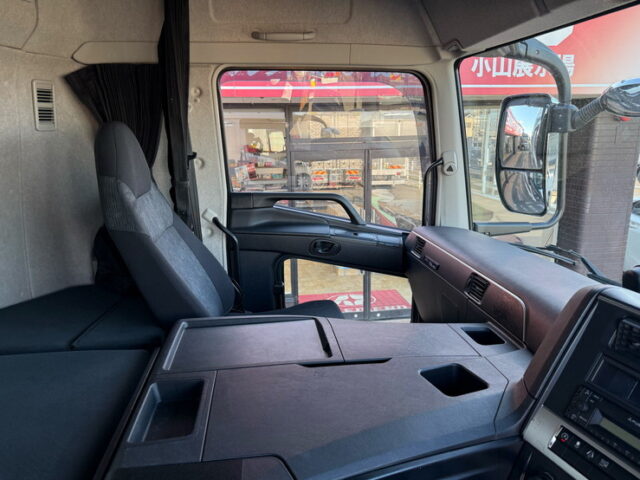 17スーパーグレート：ハイルーフ：ウィング：ステンレス多数：リア門口ステンレス