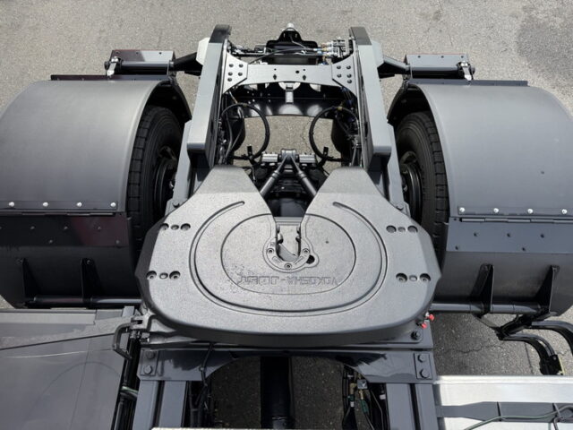 LBエアロ★：スーパーハイルーフ：トレーラーヘッド：未使用：プレミアムライン