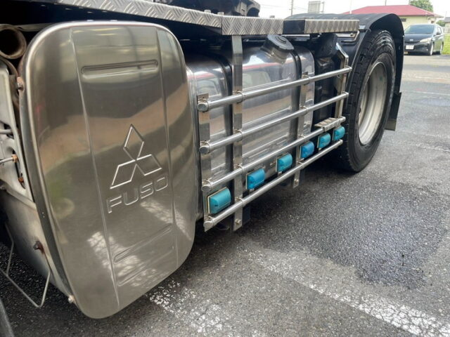 三菱ふそう　スーパーグレート　トレーラーヘッド　メッキ多数　7MT　