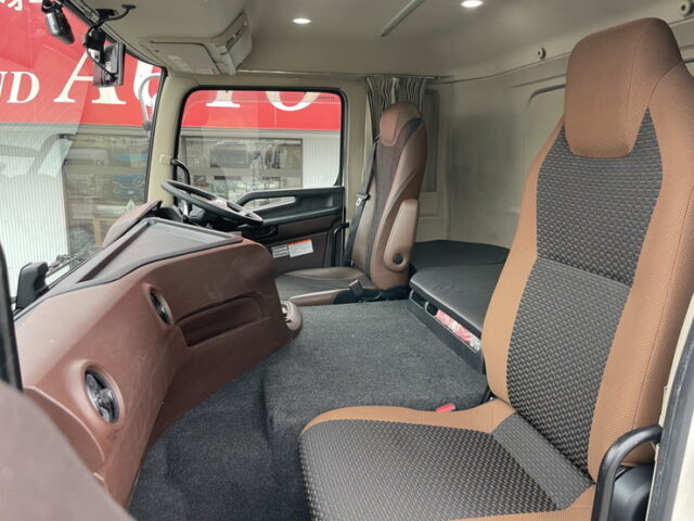 日野　17プロフィア　冷凍バン　ジョロダー4列　キーストン床　サブエンジン　TU85SA　格納ゲート