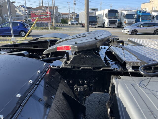 三菱ふそう　17スーパーグレート　トラクターヘッド　E尺　460馬力　リアエアサス　ハイルーフ　プレミアム