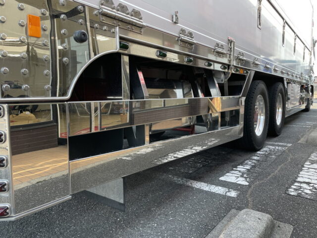 三菱ふそう：スーパーグレート：冷凍ウィング：AT：ハイルーフ：ステンレス架装多数：メッキパーツ多数：門口ステンレス：アルミホイール