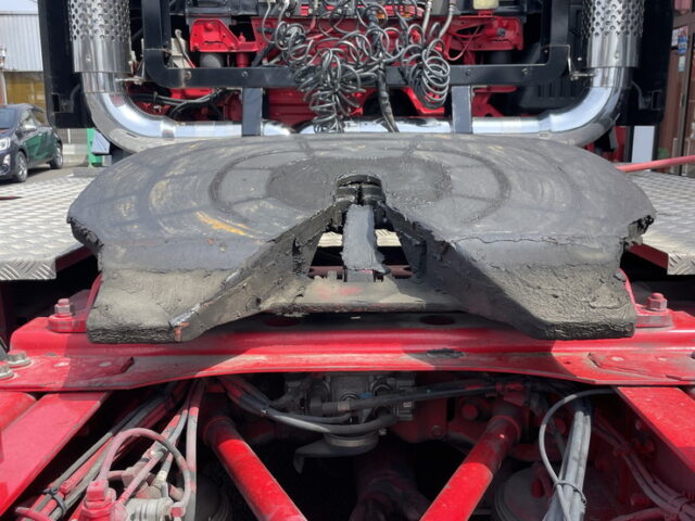 日野　プロフィア　ハイルーフ　トレーラーヘッド　煙突マフラー(ダミー)　ブタ鼻