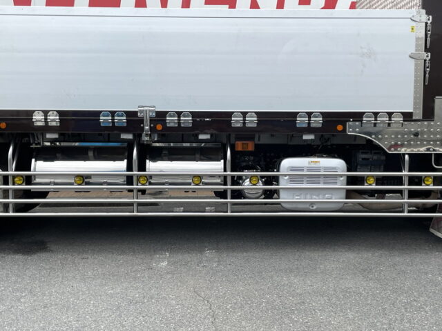 日野：プロフィア：アルミブロック平ボディ：7MT：ステンレス架装多数：メッキパーツ多数：アルミホイール　