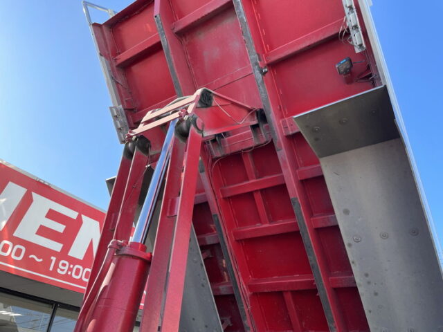 日野：17プロフィア：ダンプ：ハイルーフ：Ｌゲート：アルミホイール：メッキ多数