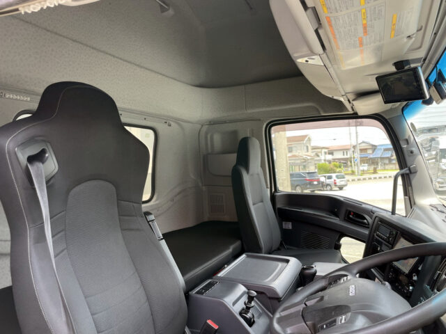 いすゞ：ギガ：ハイルーフ：ウィング：木床：格納パワーゲート：アルミホイール