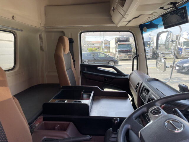 日野：17レンジャー：6200ワイド：エアサス：木床：アルミホイール：240馬力