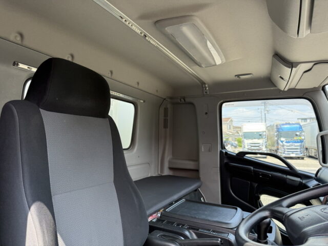 日野：レンジャープロ：冷凍ウィング：6200ワイド：ステンレス床：アルミホイール