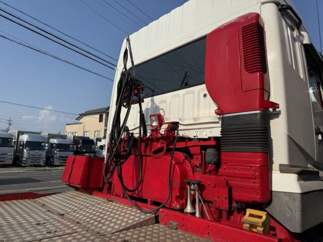 スーパーグレート：ハイルーフ：トレーラーヘッド：メッキ多数：アルミホイール：7速MT