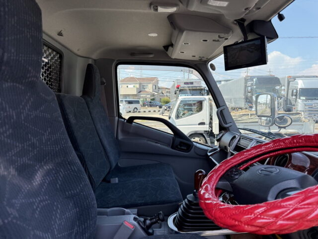 R3　日野　デュトロ　ワイドロング　アルミウィング　造りボディー　メッキ多数　