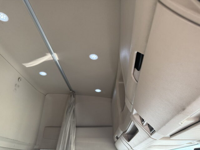 日野：17プロフィア：ハイルーフ：ウィング：メッキ多数：ステンレス多数：プロシフト