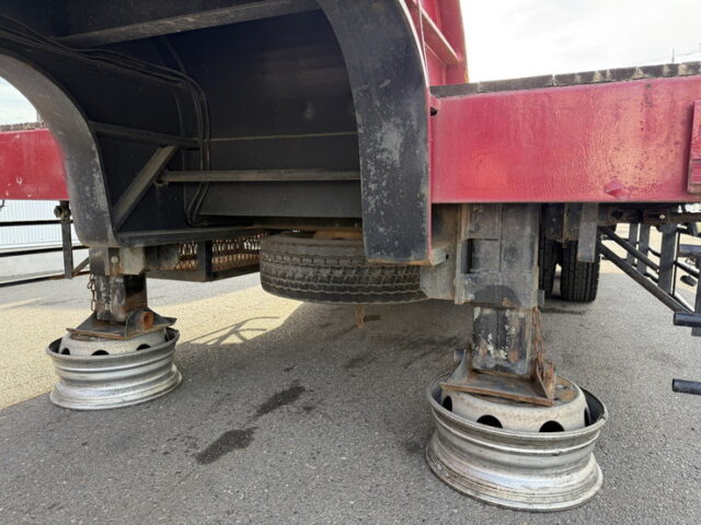 東急：重機運搬用トレーラー：幅2800㎜　荷台長4700㎜：歩みハンガー：8輪