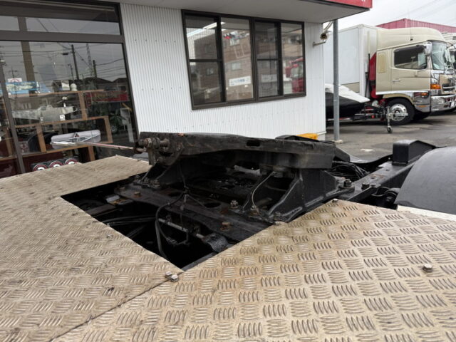 日野：テラヴィ：ハイルーフ：トレーラーヘッド：エアサス：V8ツインターボ