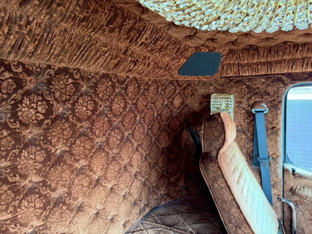 日野：プロフィア：冷凍バン：サブエンジン：アルミシマ床：架装多数：内装生地張り