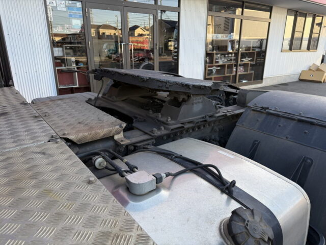 17スーパーグレート：ハイルーフ：トレーラーヘッド：アルミホイール：第5輪荷重11.500㎏