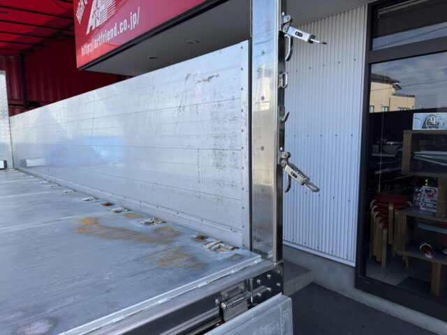 ファイター:増トン:クレーン:セミワイド:5Mボデー:架装多数:270馬力