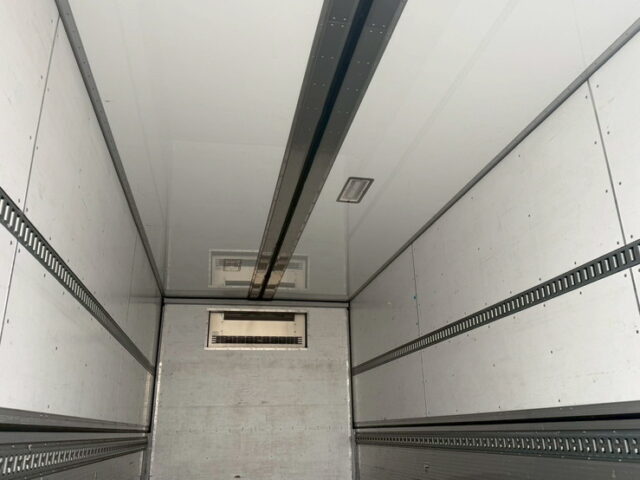 ファイター：冷凍ウィング：アルミシマ床：-30度設定：後輪エアサス：240馬力