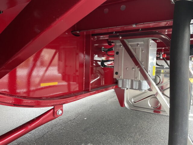 トレクス：トレーラー：冷凍ウィング：未使用：3軸：リフトアクスル：前壁：冷凍機