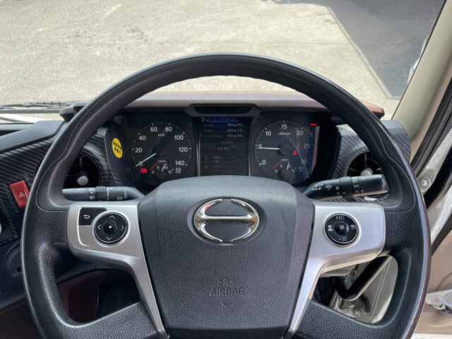 日野　17プロフィア　トラクターヘッド　架装多数　ハイルーフ