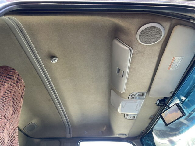 三菱ふそう　ファイター　冷凍バン　コルゲート　ジョロダー4列キーストン　エアサス