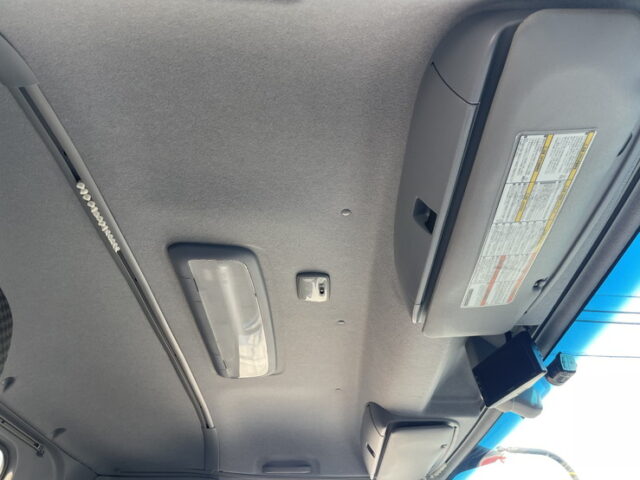 いすゞ：フォワード：ウィング：6200ワイド：エアサス：架装多数：木床：240馬力