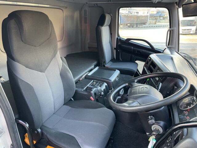 日野　プロフィア　冷凍ウィング　10輪　ジョロ4キーストン　7速　380馬力