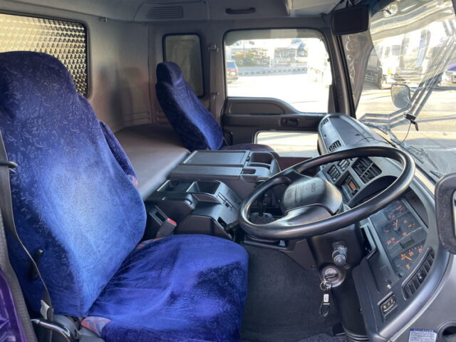 いすゞ：ギガ：冷凍ウィング：造りボディ：ステンレス多数：エアサス：1M10アオリ