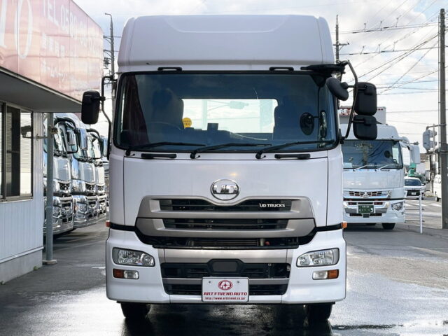 クオン　ハイルーフ　トレーラーヘッド　第5輪荷重11.500㎏　エアサス　410馬力