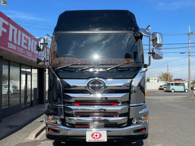 日野　17プロフィア　ヘッド　内装生地張り　ステンレス多数　メッキパーツ多数