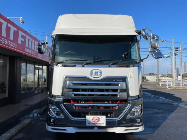 UD クオン：ハイルーフ：冷凍バン：トレクス造りボデー：横扉：ステンレス多数：AT