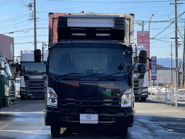 いすゞ：フォワード：増トン：冷凍ウィング：6600ボデー：エアサス：サーモキング製冷凍機