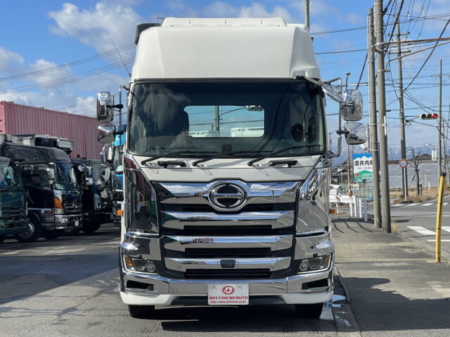 日野：17プロフィア：ハイルーフ：トレーラーヘッド：アルミホイール：ブタ鼻